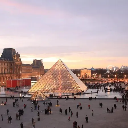 Chic And Comfortable Apart In Apartmán